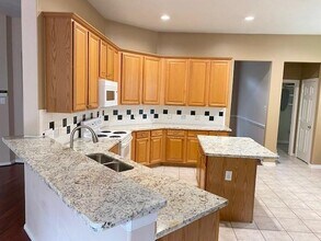 3215 Worthington Dr in Pearland, TX - Building Photo - Building Photo