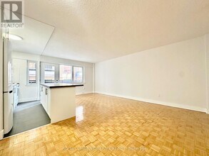 95 Lawton Blvd in Toronto, ON - Building Photo - Building Photo