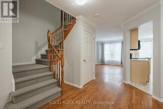 1662 Jobin Crescent in Ottawa, ON - Building Photo - Building Photo