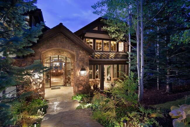 353 Pfister Dr in Aspen, CO - Building Photo - Building Photo