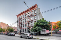 Borough Rentals in Brooklyn, NY - Foto de edificio - Building Photo