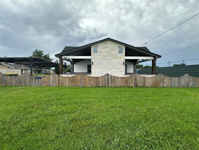 3335 Lafferty Rd