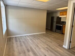 4 Commerce St in Hill, NH - Building Photo - Building Photo