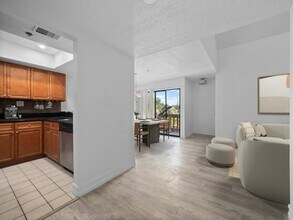 1092 E Michigan St in Orlando, FL - Building Photo - Building Photo