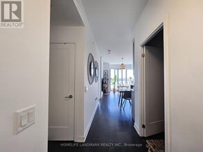 105 Oneida Crescent in Richmond Hill, ON - Building Photo - Building Photo