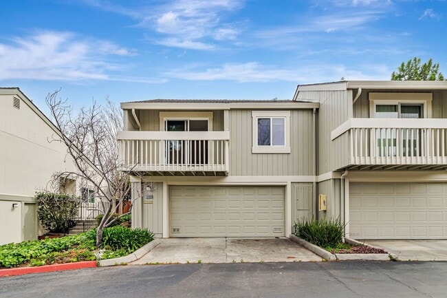 10886 Northridge Square in Cupertino, CA - Building Photo - Building Photo