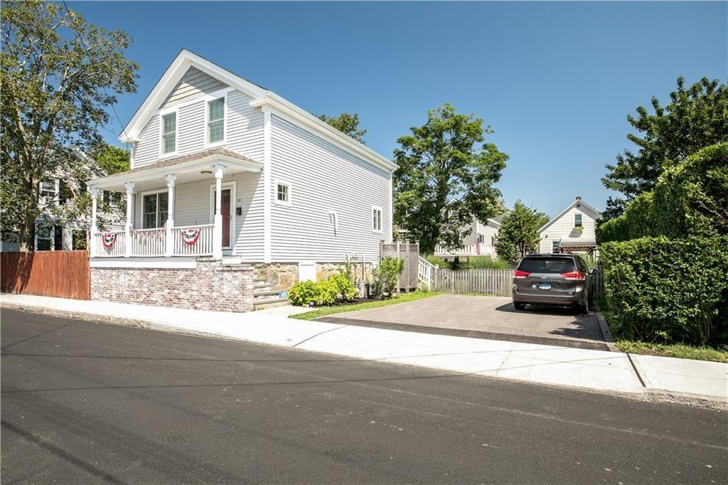 40 Grafton St in Newport, RI - Building Photo