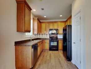 10810 Traders Ct in Davidson, NC - Building Photo - Building Photo