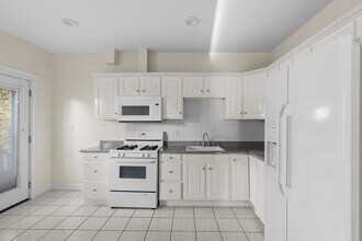 59 Hobson St, Unit 2B in Boston, MA - Building Photo - Building Photo