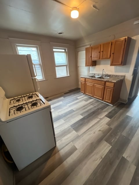 2452 S 17th St in Milwaukee, WI - Building Photo - Building Photo