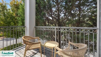 100 Peyton Pl SW, Unit 4201 in Atlanta, GA - Foto de edificio - Building Photo