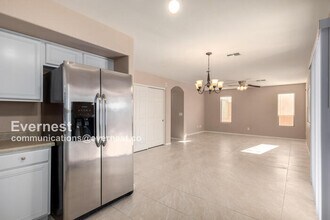 42581 W Michaels Dr in Maricopa, AZ - Building Photo - Building Photo