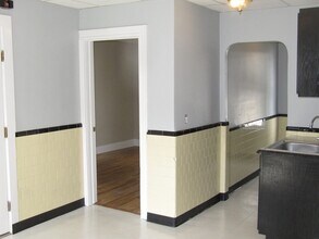 2 Sturgis St in Worcester, MA - Building Photo - Building Photo