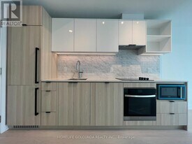 252 Church St in Toronto, ON - Building Photo