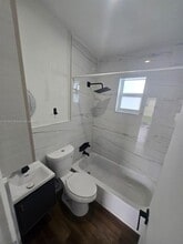 2025 Washington Ave in Opa Locka, FL - Building Photo - Building Photo