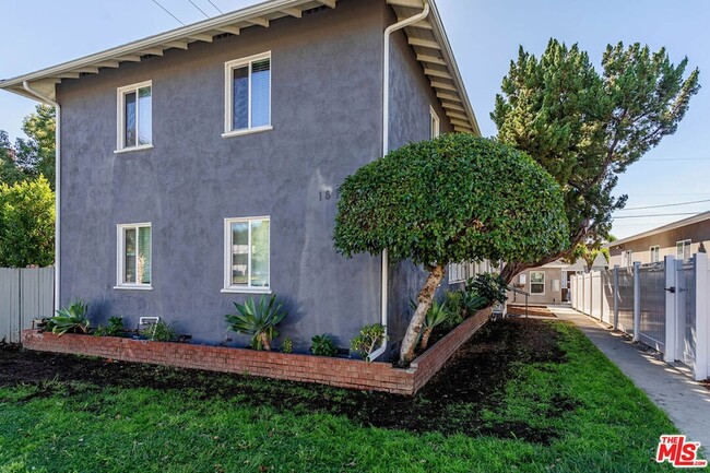 1818 W Glenoaks Blvd in Glendale, CA - Building Photo - Building Photo