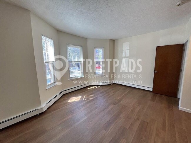66 S Huntington Ave in Boston, MA - Building Photo - Building Photo