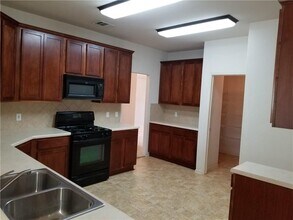 1421 Sweet Leaf Ln in Pflugerville, TX - Building Photo - Building Photo