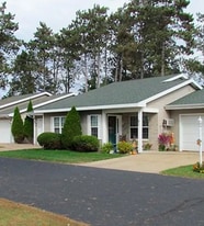 Whitetail Run in Plover, WI - Building Photo