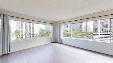2547 Ala Wai Blvd in Honolulu, HI - Building Photo - Building Photo