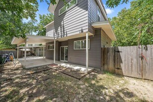 600 W Odell St, Unit 1619C in Austin, TX - Building Photo