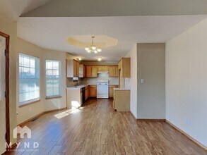 701 N Pinewood Ave in Republic, MO - Building Photo - Building Photo