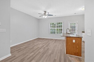 1573 Eastern Sunrise Ln in Decatur, GA - Building Photo - Building Photo