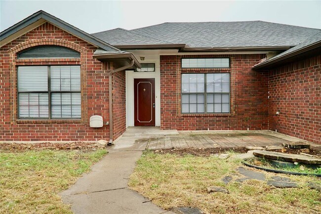 property at 5004 SE 84th St