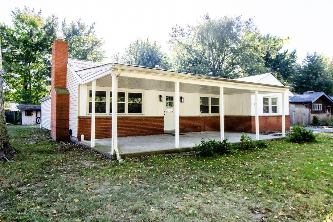 6491 Clearair Dr in Mentor, OH - Building Photo