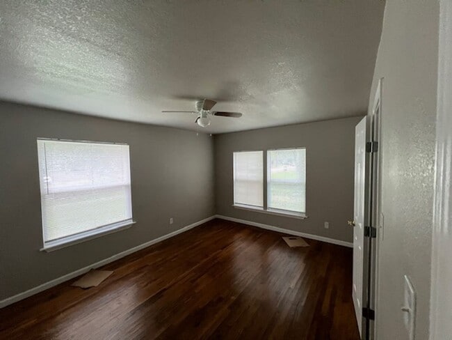 property at 1513 Panhandle St