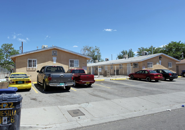 424-428 Mesilla St SE in Albuquerque, NM - Building Photo - Building Photo