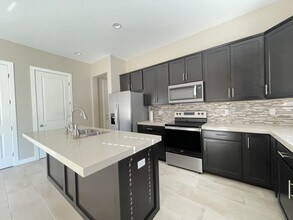1350 River Boat Dr in Bullhead City, AZ - Building Photo - Building Photo