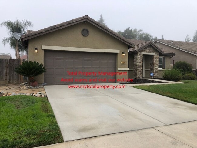 4738 W Rialto Ave