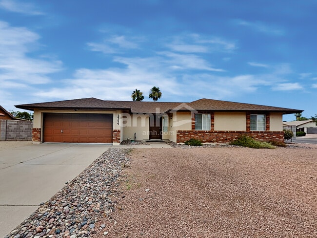 property at 1364 N Rowen