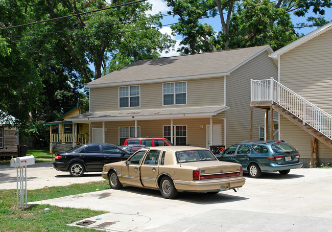 728 W Georgia St in Tallahassee, FL - Foto de edificio - Building Photo