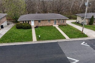 1712 Garden Dr in Columbia, MO - Building Photo