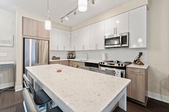 145 Riverhaven Dr in Oxon Hill, MD - Building Photo - Building Photo