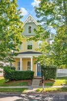 104 Kensington St in Mooresville, NC - Building Photo