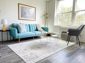 2515 Burnet Ave in Cincinnati, OH - Building Photo