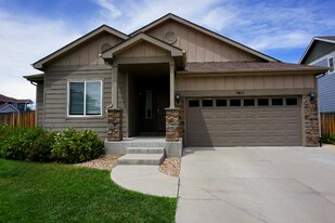 1611 Jennifer St in Brighton, CO - Building Photo