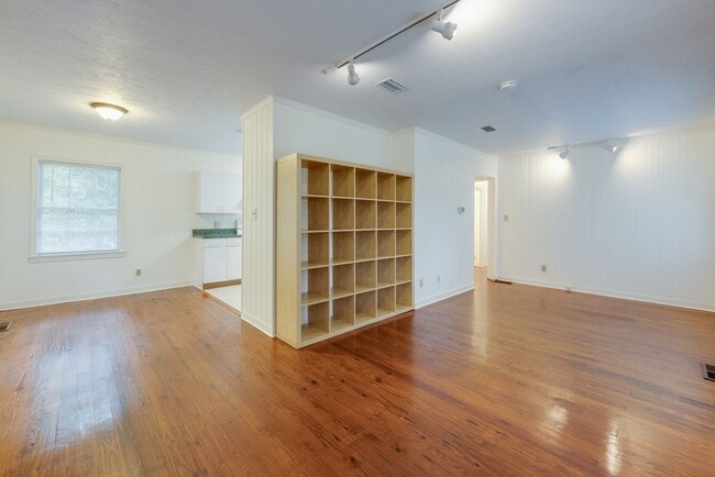 property at 1922 S Meridian St