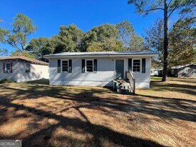 108 Celia Dr in East Dublin, GA - Building Photo