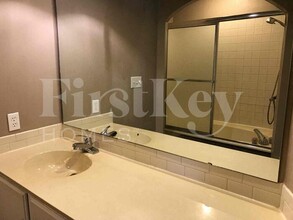 5641 N Drury Ave in Kansas City, MO - Building Photo - Building Photo