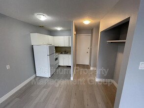 824-818 18 Ave SW in Calgary, AB - Building Photo - Building Photo