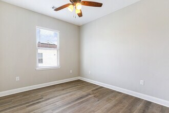 406 Community St in Arabi, LA - Building Photo - Building Photo