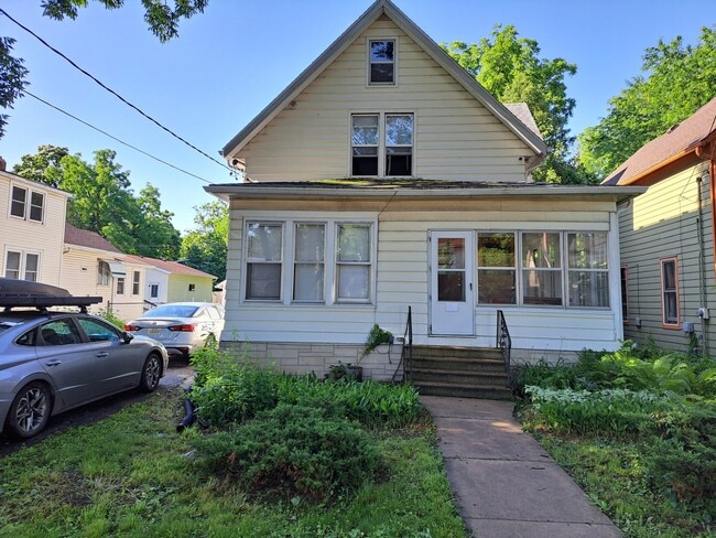 property at 709 W Olin Ave