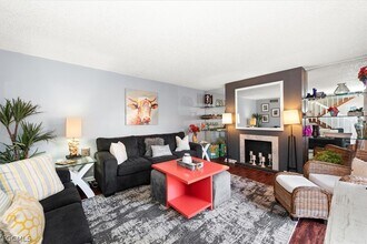 4029 Sandlewood Ln in Ft. Myers, FL - Building Photo - Building Photo