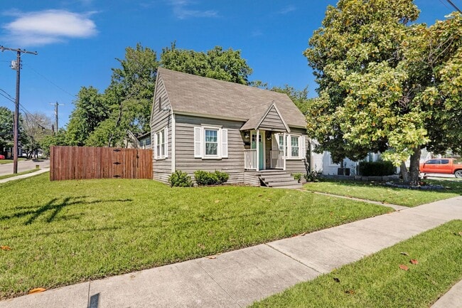 701 N Kentucky St in McKinney, TX - Building Photo - Building Photo