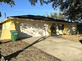 1123 SE 34th St in Cape Coral, FL - Building Photo