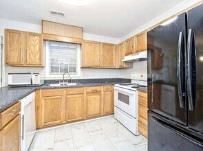 409 Cherry St in Fuquay Varina, NC - Building Photo - Building Photo